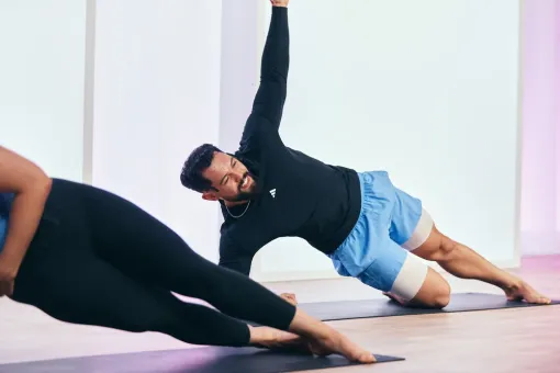 Découvrez un cours de pilates avec coach à Saint-Martin-D'hères, Échirolles, L'Appart Fitness Eybens