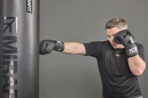 Cours de boxing avec un coach à Grenoble, Échirolles, L'Appart Fitness Eybens