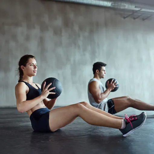 Cours de renforcement musculaire avec un coach à Grenoble, Échirolles, L'Appart Fitness Eybens