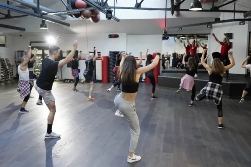 Cours de LESMILS DANCE à saint martin d'hères Amine, Échirolles, L'Appart Fitness Eybens
