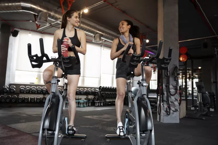 Trouver une salle de sport climatisée avec un espace de biking, Échirolles, L'Appart Fitness Eybens