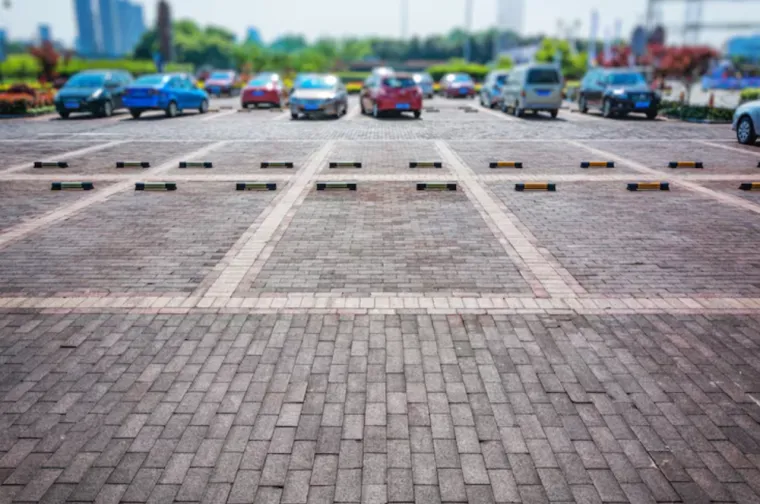grand parking privé en salle sport, Échirolles, L'Appart Fitness Eybens