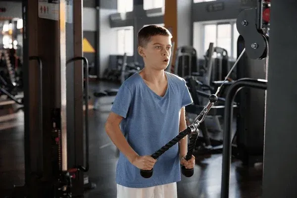 Intérêt de la musculation pour les adolescents, Échirolles, L'Appart Fitness Eybens