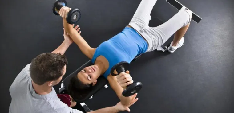 Est-il mieux de s’entraîner seul ou avec un coach ? Échirolles, L'Appart Fitness Eybens